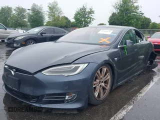 2020 Tesla Model S Long Range с VIN 5YJSA1E21LF413251, выставлен на аукционе IAAI как лот 42350131 с пробегом 16 427 миль миль и . История ставок и продаж доступна на DreamBid. Изображение 20.