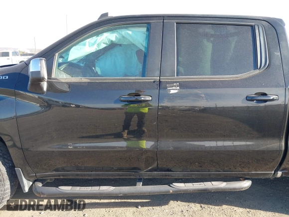 2019 Chevrolet Silverado 1500 LT with VIN 3GCUYDED0KG168295, listed as a IAAI auction lot 40256641 with 102,415 mi miles. Bid and sale history available at carsss.com. Image 15.