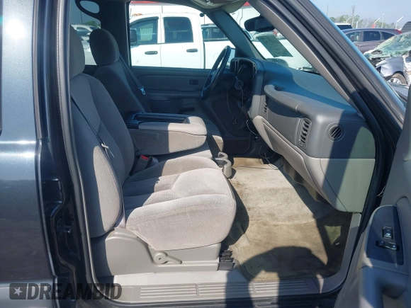 2004 Chevrolet Tahoe LS with VIN 1GNEC13V04R178784, listed as a IAAI auction lot 42013755 with 126,162 mi miles. Bid and sale history available at carsss.com. Image 5.