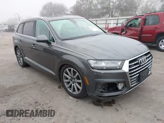 2018 Audi Q7 Premium Plus with VIN WA1LHAF70JD040387, listed as a IAAI auction lot 41087797 with 75,031 mi miles. Bid and sale history available at carsss.com. Image 1.