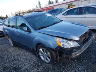 2013 Subaru Outback 2.5i Limited with VIN 4S4BRBKC6D3236573, listed as a IAAI auction lot 41032852 with 133,330 mi miles. Bid and sale history available at carsss.com. Image 1.