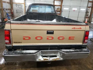 1990 Dodge Dakota with VIN 1B7GG26X9LS666745, listed as a Copart auction lot 44703175 with 121,682 mi miles and Salvage Title. Bid and sale history available at carsss.com. Image 6.