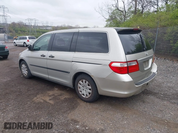 2005 Honda Odyssey LX with VIN 5FNRL38255B085979, listed as a IAAI auction lot 41971745 with 161,170 mi miles. Bid and sale history available at carsss.com. Image 3.