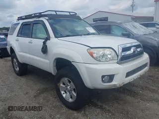 2008 Toyota 4Runner SR5 with VIN JTEBU14R28K018054, listed as a IAAI auction lot 42512038 with 229,603 mi miles and . Bid and sale history available at DreamBid. Image 1.