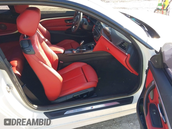 2014 BMW 4 Series 428i с VIN WBA3N3C51EF711134, выставлен на аукционе IAAI как лот 40582128 с пробегом 90 222 миль миль и . История ставок и продаж доступна на DreamBid. Изображение 5.