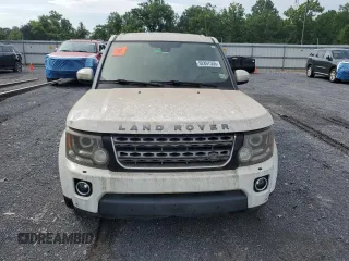 2016 Land Rover LR4 HSE with VIN SALAG2V67GA806049, listed as a Copart auction lot 62897555 with 117,841 mi miles and Salvage title. Bid and sale history available at DreamBid. Image 5.