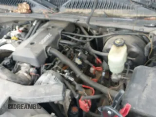 2000 Chevrolet Silverado 1500 z VIN 1GCEC14T5YZ178551, wystawiony jako IAAI lot #42709343 z przebiegiem 474 416 mil mil oraz . Historia ofert i sprzedaży dostępna na DreamBid. Obrazek 11.