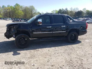2013 Chevrolet Avalanche LTZ z VIN 3GNTKGE71DG256971, wystawiony jako Copart lot #52071305 z przebiegiem 128 262 mil mil oraz Czysty tytuł • Clean title. Historia ofert i sprzedaży dostępna na DreamBid. Obrazek 1.