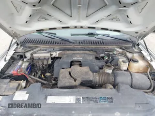 2003 Ford Expedition Special Service with VIN 1FMPU16L83LB21609, listed as a IAAI auction lot 40868519 with 125,518 mi miles. Bid and sale history available at carsss.com. Image 10.