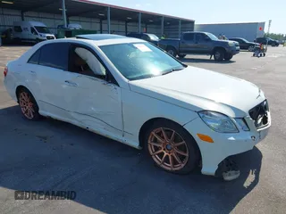 2010 Mercedes-Benz E E 350 Luxury with VIN WDDHF5GB7AA092392, listed as a IAAI auction lot 42064710 with 174,292 mi miles and . Bid and sale history available at carsss.com. Image 1.