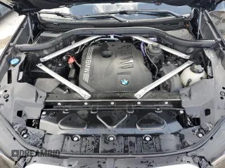 2024 BMW X5 xDrive40i z VIN 5UX23EU01R9T44676, wystawiony jako Copart lot #57216555 z przebiegiem Nie podano mil oraz Tytuł czysty. Historia ofert i sprzedaży dostępna na DreamBid. Obrazek 12.