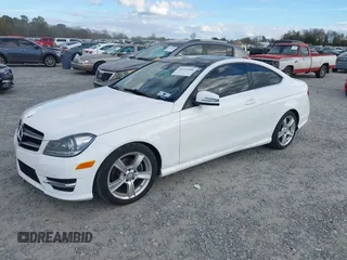 2015 Mercedes-Benz C-Class C 250 with VIN WDDGJ4HBXFG360200, listed as a IAAI auction lot 40952908 with 70,987 mi miles. Bid and sale history available at carsss.com. Image 2.