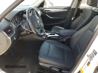 2014 BMW X1 sDrive28i z VIN WBAVM1C51EVW49045, wystawiony jako Copart lot #59548915 z przebiegiem 140 853 mil mil oraz Czysty tytuł • Clean title. Historia ofert i sprzedaży dostępna na DreamBid. Obrazek 7.