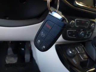 2020 Jeep Compass Limited с VIN 3C4NJDCB1LT123515, выставлен на аукционе IAAI как лот 42032057 с пробегом 88 520 миль миль и . История ставок и продаж доступна на DreamBid. Изображение 11.
