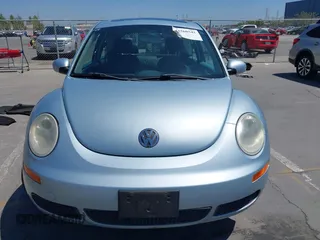 2010 Volkswagen Beetle with VIN 3VWRG3AG8AM013672, listed as a IAAI auction lot 42560543 with 73,258 mi miles and . Bid and sale history available at DreamBid. Image 12.