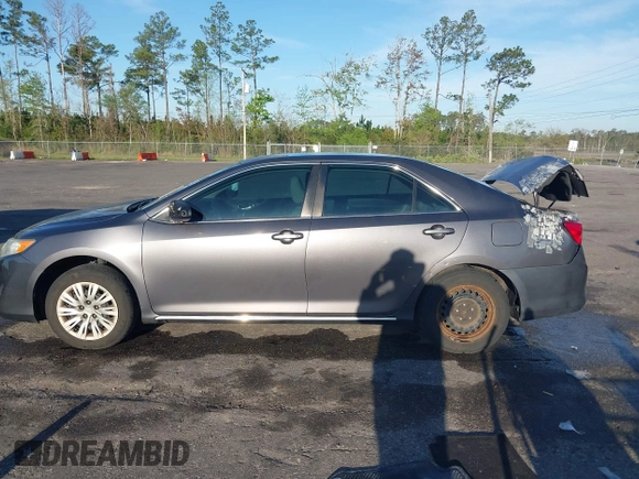2014 Toyota Camry L with VIN 4T1BF1FK9EU467810, listed as a IAAI auction lot 41832292 with 178,115 mi miles. Bid and sale history available at carsss.com. Image 14.