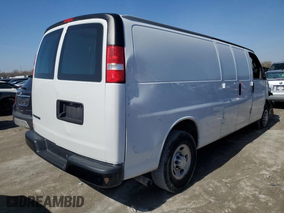 2019 Chevrolet Express Cargo Van with VIN 1GCWGBFP1K1191639, listed as a Copart auction lot 46306804 with 88,947 mi miles and Salvage Title. Bid and sale history available at carsss.com. Image 3.