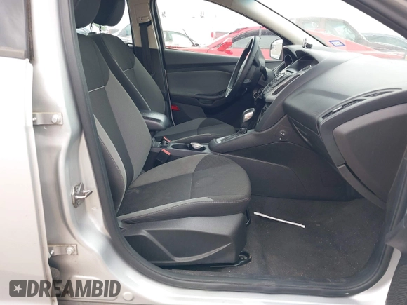 2014 Ford Focus SE with VIN 1FADP3F21EL354774, listed as a IAAI auction lot 41972701 with 115,046 mi miles. Bid and sale history available at carsss.com. Image 5.