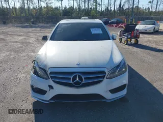 2015 Mercedes-Benz E 350 Sport с VIN WDDHF5KB4FB135434, выставлен на аукционе IAAI как лот 41782298 с пробегом 73 152 миль миль и . История ставок и продаж доступна на DreamBid. Изображение 11.