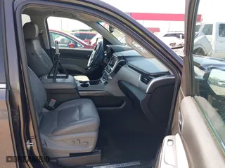 2018 Chevrolet Suburban LT with VIN 1GNSCHKCXJR128787, listed as a IAAI auction lot 41909965 with 123,020 mi miles. Bid and sale history available at carsss.com. Image 5.
