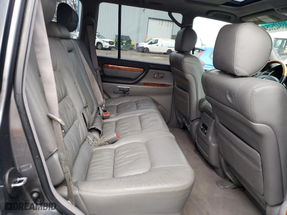 2004 Lexus LX 470 with VIN JTJHT00W443536417, listed as a Copart auction lot 88842505 with 215,692 mi miles and Salvage Title. Bid and sale history available at carsss.com. Image 11.