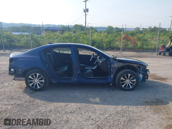 2017 Acura TLX Technology with VIN 19UUB1F53HA004118, listed as a IAAI auction lot 42493189 with 35,827 mi miles and . Bid and sale history available at DreamBid. Image 14.