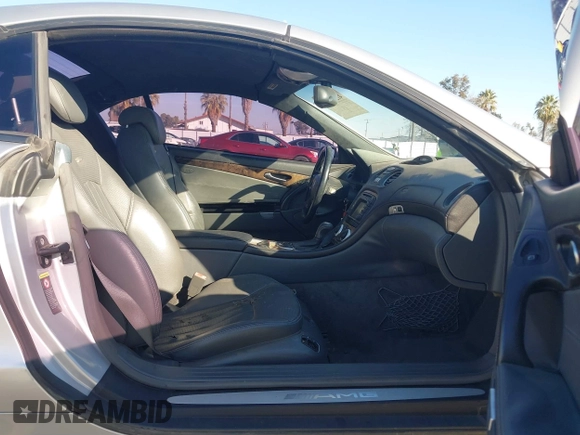 2004 Mercedes-Benz SL 55/63 AMG z VIN WDBSK74F14F076497, wystawiony jako IAAI lot #41285216 z przebiegiem 146 160 mil mil oraz . Historia ofert i sprzedaży dostępna na DreamBid. Obrazek 5.