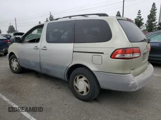 2002 Toyota Sienna LE with VIN 4T3ZF13CX2U473002, listed as a Copart auction lot 86553254 with 359,659 mi miles and Salvage Title. Bid and sale history available at carsss.com. Image 2.