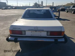 1986 Mercedes-Benz 560 with VIN WDBBA48D5GA042820, listed as a Copart auction lot 71109364 with 173,240 mi miles and Clean Title. Bid and sale history available at carsss.com. Image 6.