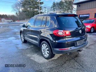 2011 Volkswagen Tiguan SEL with VIN WVGBV7AX4BW535519, listed as a Copart auction lot 44376085 with 150,695 mi miles and Clean Title. Bid and sale history available at DreamBid. Image 3.