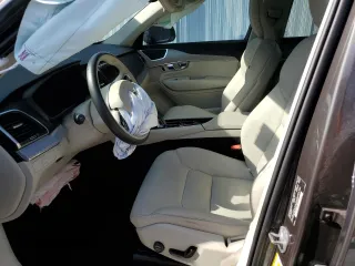 2024 Volvo XC90 Core Bright Theme with VIN YV4L12PK8R1204661, listed as a Copart auction lot 51439165 with 48,382 mi miles and Clean Title. Bid and sale history available at carsss.com. Image 7.