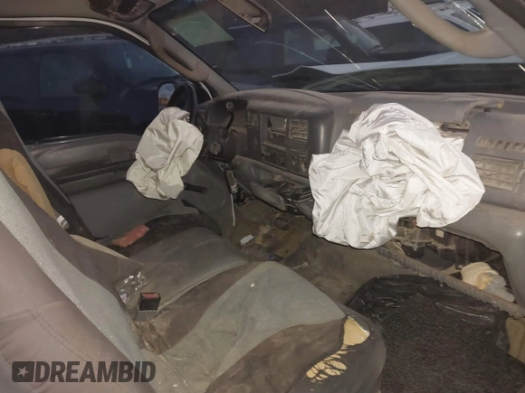 2004 Ford F-350 XL with VIN 1FTSX30P74ED88453, listed as a IAAI auction lot 40895041 with Not provided miles and . Bid and sale history available at DreamBid. Image 5.