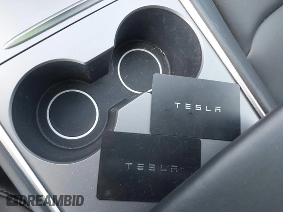 2022 Tesla Model Y Performance with VIN 7SAYGDEF8NF407109, listed as a IAAI auction lot 42014282 with 24,937 mi miles and . Bid and sale history available at DreamBid. Image 11.