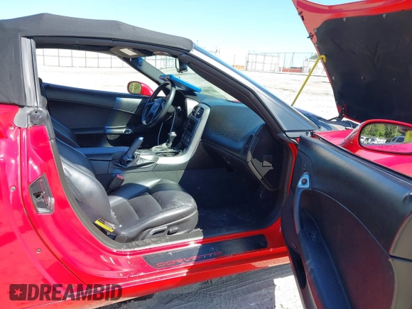2005 Chevrolet Corvette with VIN 1G1YY34U755127969, listed as a IAAI auction lot 42188519 with 50,101 mi miles and . Bid and sale history available at DreamBid. Image 5.
