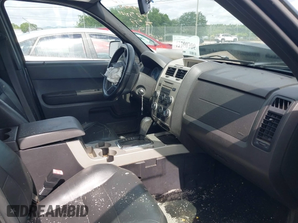 2008 Ford Escape XLT с VIN 1FMCU03198KE78192, выставлен на аукционе IAAI как лот 42260306 с пробегом 270 069 миль миль и . История ставок и продаж доступна на DreamBid. Изображение 5.