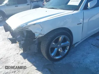 2013 Dodge Charger RT with VIN 2C3CDXCT6DH682260, listed as a IAAI auction lot 41416907 with 110,056 mi miles. Bid and sale history available at carsss.com. Image 18.