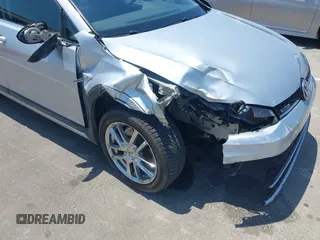 2017 Volkswagen Golf S z VIN 3VWH17AU7HM530336, wystawiony jako IAAI lot #42454700 z przebiegiem 60 208 mil mil oraz . Historia ofert i sprzedaży dostępna na DreamBid. Obrazek 6.