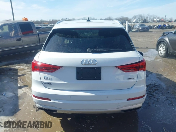 2020 Audi Q3 Premium with VIN WA1AECF31L1098425, listed as a IAAI auction lot 41640806 with 100,462 mi miles and . Bid and sale history available at DreamBid. Image 16.