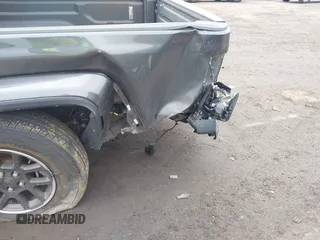2021 Jeep Gladiator Overland с VIN 1C6HJTFG7ML620006, выставлен на аукционе IAAI как лот 41875269 с пробегом 22 655 миль миль и . История ставок и продаж доступна на DreamBid. Изображение 6.