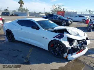 2018 Chevrolet Camaro 2LT with VIN 1G1FD1RS7J0160296, listed as a IAAI auction lot 41359225 with 35,431 mi miles. Bid and sale history available at carsss.com. Image 1.