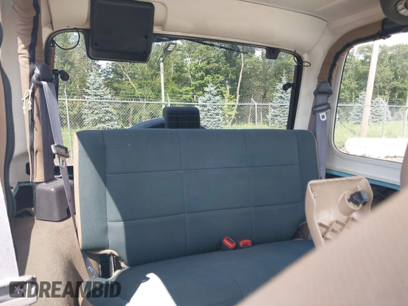 2002 Jeep Wrangler Sahara с VIN 1J4FA59S62P768112, выставлен на аукционе IAAI как лот 42657738 с пробегом 196 571 миль миль и . История ставок и продаж доступна на DreamBid. Изображение 8.