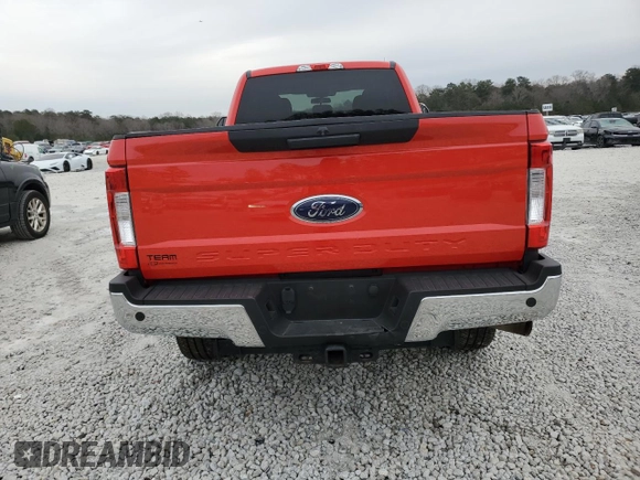 2018 Ford F-250 XL z VIN 1FT7X2B63JEC97549, wystawiony jako Copart lot #89342415 z przebiegiem 71 897 mil mil oraz Szkoda całkowita • Salvage title. Historia ofert i sprzedaży dostępna na DreamBid. Obrazek 6.