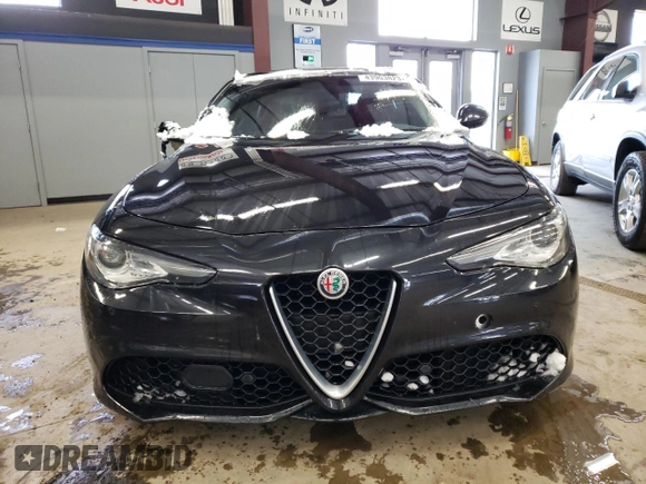 2017 Alfa Romeo Giulia with VIN ZARFAEDN0H7555470, listed as a Copart auction lot 43903823 with 99,753 mi miles. Bid and sale history available at carsss.com. Image 5.