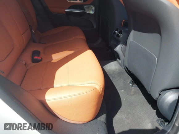 2025 Mercedes-Benz GLC 300 z VIN W1NKM4HB3SF237083, wystawiony jako IAAI lot #41666241 z przebiegiem Nie podano mil oraz . Historia ofert i sprzedaży dostępna na DreamBid. Obrazek 8.