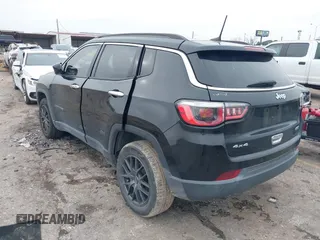 2017 Jeep Compass Latitude с VIN 3C4NJDBB8HT624894, выставлен на аукционе IAAI как лот 41456100 с пробегом 84 873 миль миль и . История ставок и продаж доступна на DreamBid. Изображение 3.