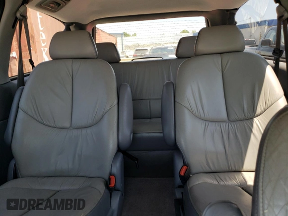 1996 Chrysler Town & Country LXi with VIN 1C4GP64L1TB455059, listed as a Copart auction lot 62001184 with Not Provided miles and Salvage Title. Bid and sale history available at carsss.com. Image 10.