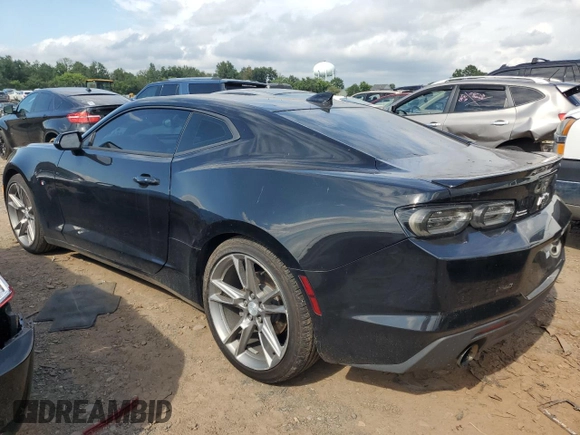 2019 Chevrolet Camaro 2LT with VIN 1G1FD1RX4K0115684, listed as a Copart auction lot 64106713 with 27,218 mi miles. Bid and sale history available at carsss.com. Image 2.