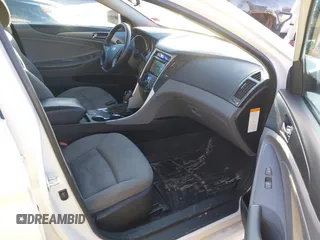 2013 Hyundai Sonata Hybrid with VIN KMHEC4A45DA065198, listed as a IAAI auction lot 42137511 with 219,500 mi miles. Bid and sale history available at carsss.com. Image 5.