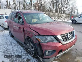 2017 Nissan Pathfinder SV with VIN 5N1DR2MMXHC904184, listed as a IAAI auction lot 41369202 with 85,427 mi miles. Bid and sale history available at carsss.com. Image 1.