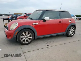 2011 MINI Hardtop S z VIN WMWSV3C5XBTY23021, wystawiony jako Copart lot #58786655 z przebiegiem 117 874 mil mil oraz Tytuł czysty. Historia ofert i sprzedaży dostępna na DreamBid. Obrazek 1.